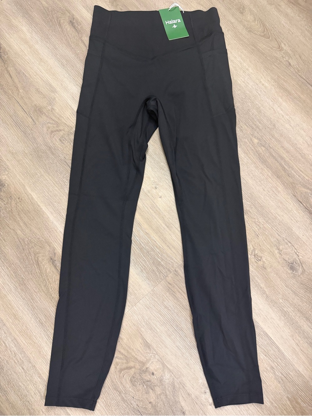 Halara Black Butt Scrunch Pocket Leggings Women’s XS NWT Yoga Activewear 0186